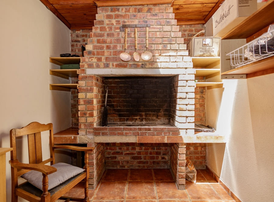 6 Bedroom Property for Sale in Schoongezicht Western Cape